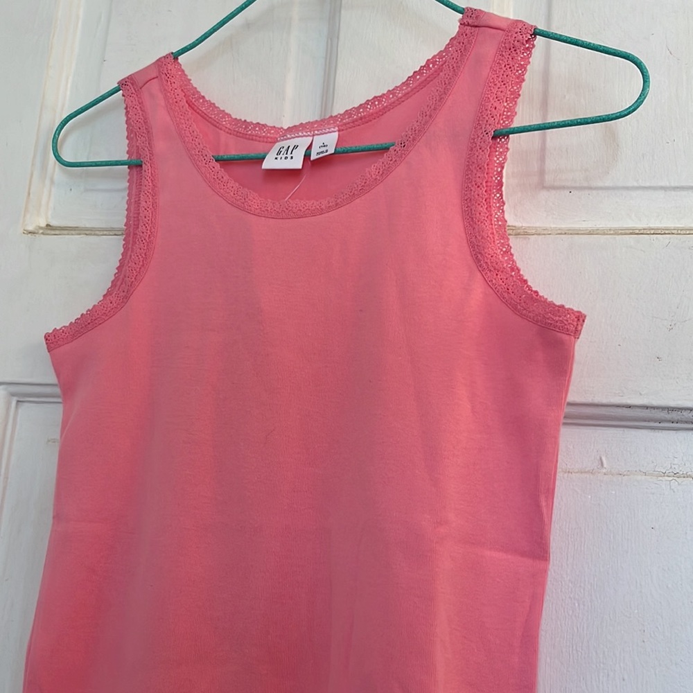 NWT Gap KIds girls pink lace trim tank top in size large/10-12